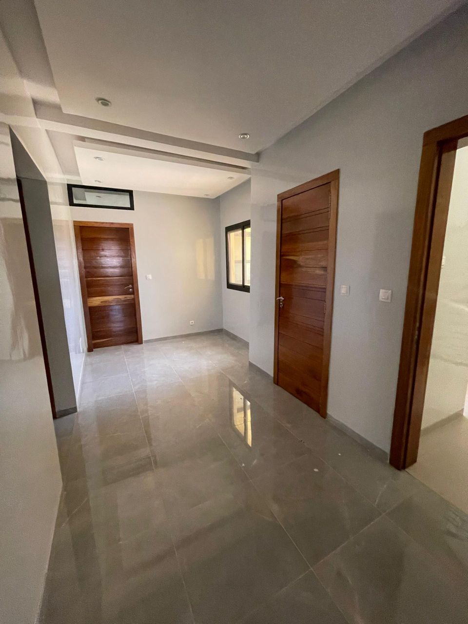 Appartement neuf 5 pièces à louer